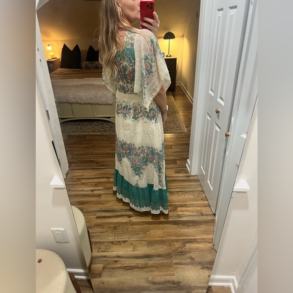 Vintage Hippie 1960's Floral & Lace Print Sleeve Crochet Hem Maxi - Picture 2 of 7